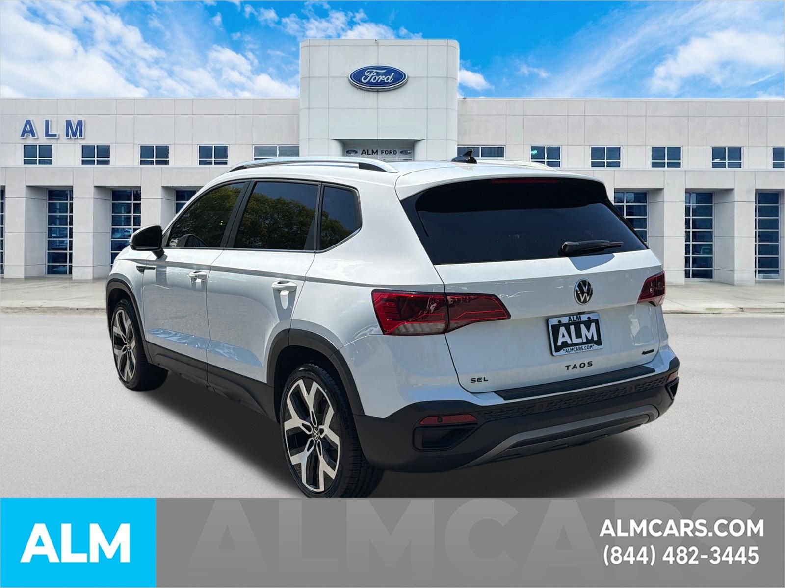 Used 2023 Volkswagen Taos SEL AWD/4WD image 8