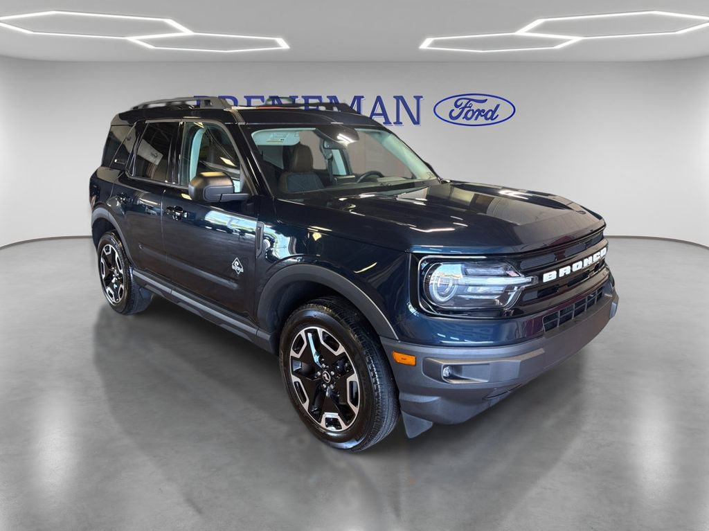 Certified 2023 Ford Bronco Sport Outer Banks AWD/4WD image 3