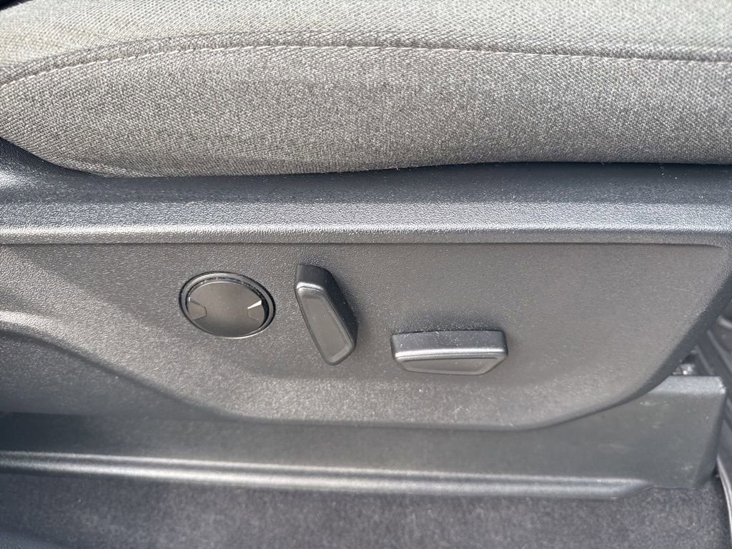 Certified 2023 Ford F150 XLT w/ Equipment Group 302A High image 33