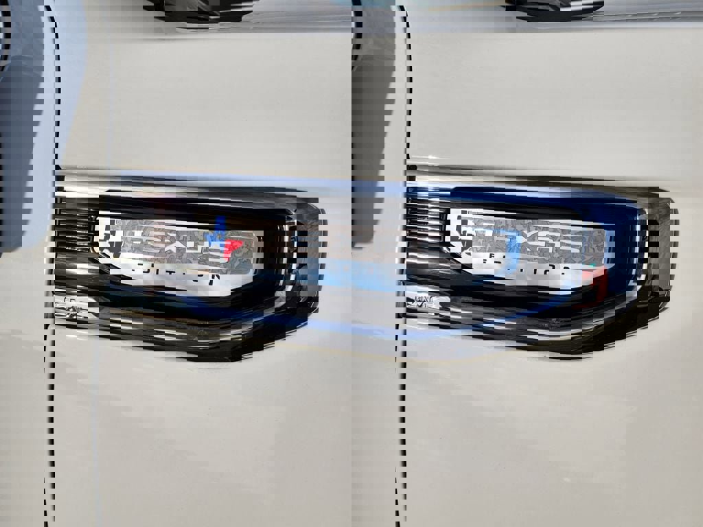 Used 2020 GMC Sierra 1500 SLT image 32