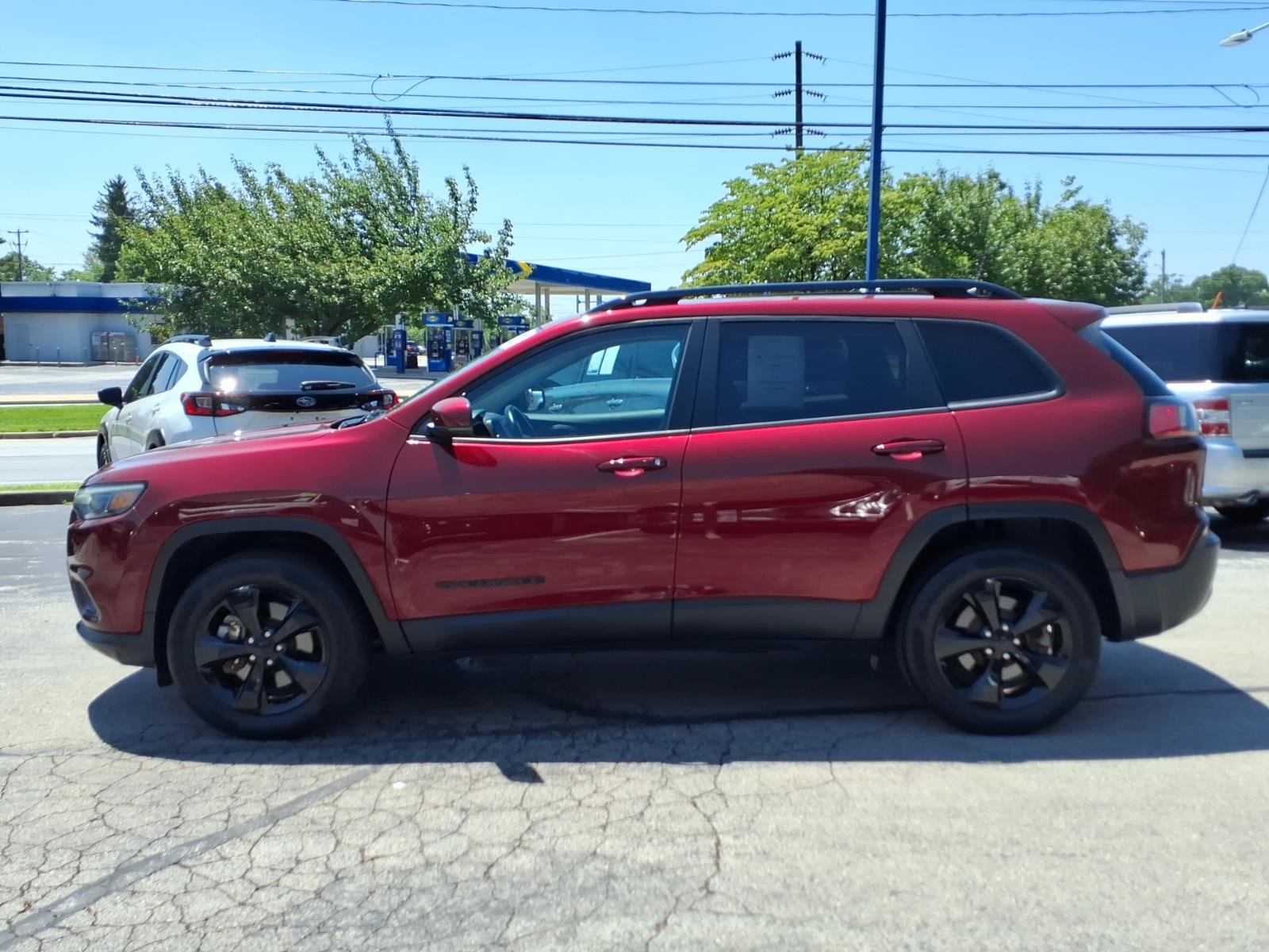 Used 2020 Jeep Cherokee Latitude Plus AWD/4WD image 6