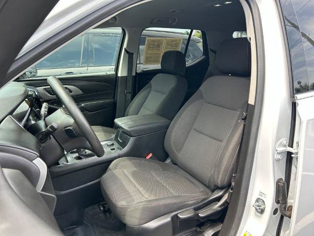 Used 2021 Chevrolet Traverse LS FWD image 18