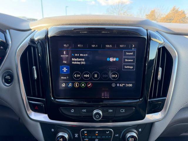 Used 2021 Chevrolet Traverse Premier w/ LPO, Floor Liner Package FWD image 19