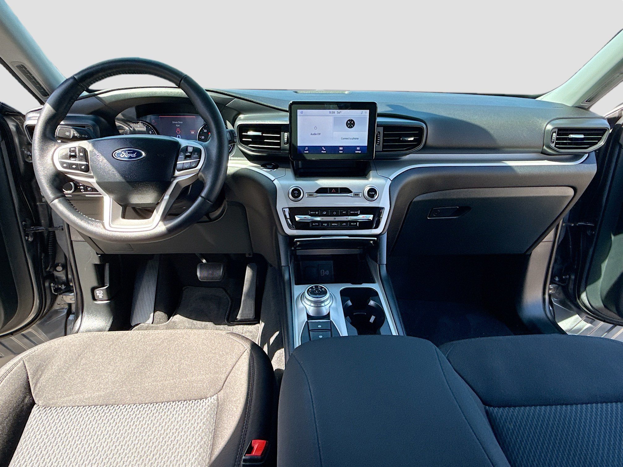 Certified 2024 Ford Explorer XLT w/ Class IV Trailer Tow Package image 6