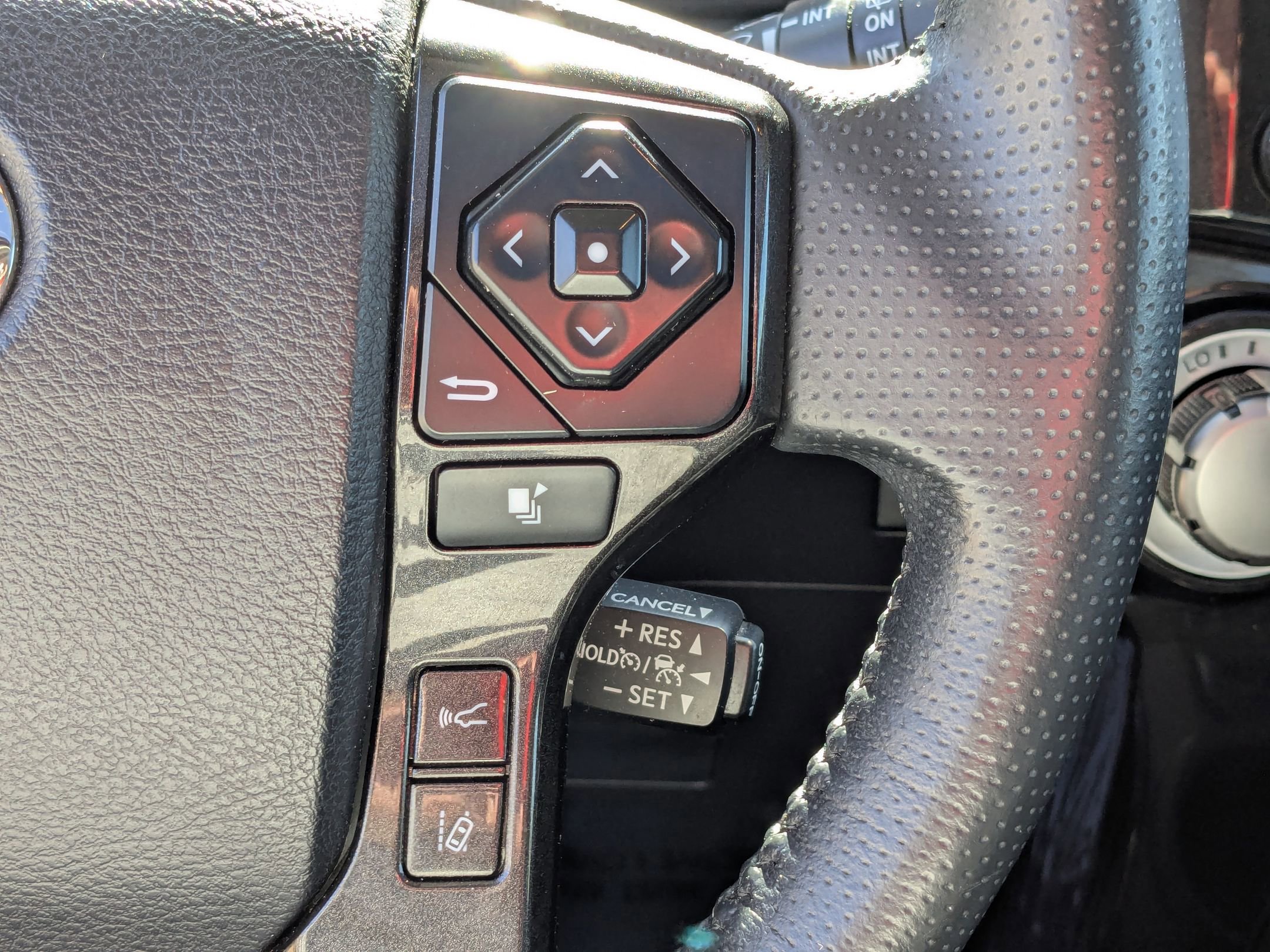 Used 2021 Toyota 4Runner Venture w/ Moonroof Package image 19