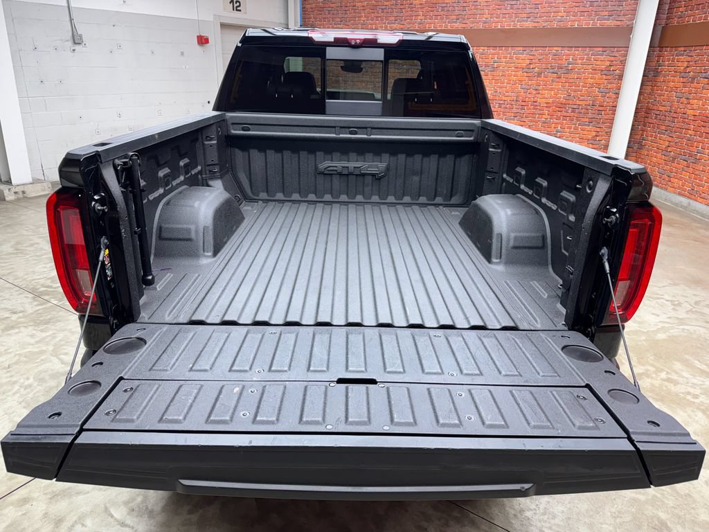 Used 2023 GMC Sierra 1500 AT4 w/ AT4 Premium Package AWD/4WD image 29