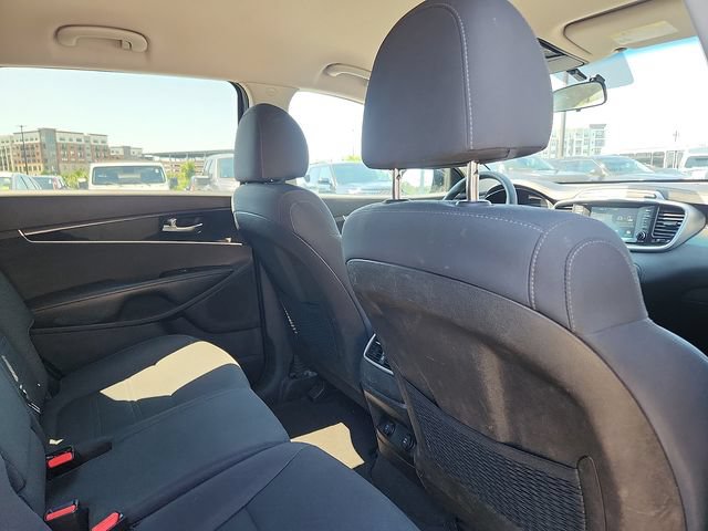 Used 2020 Kia Sorento LX AWD/4WD image 27