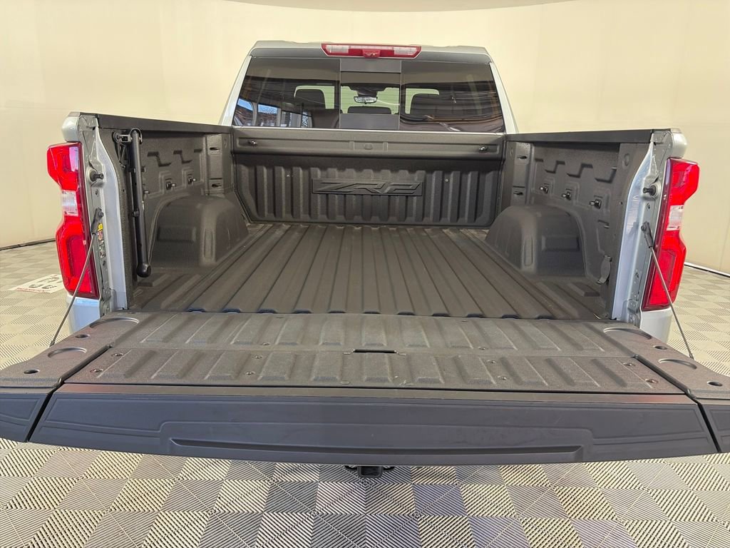 Used 2023 Chevrolet Silverado 1500 ZR2 w/ Technology Package image 27