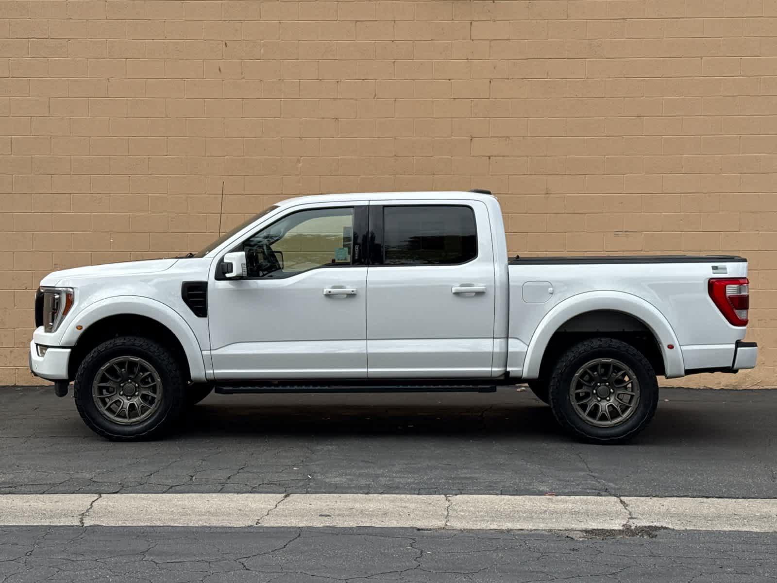 Certified 2022 Ford F150 Lariat w/ Equipment Group 502A High AWD/4WD image 5