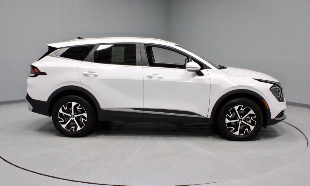 Used 2024 Kia Sportage EX AWD/4WD image 13