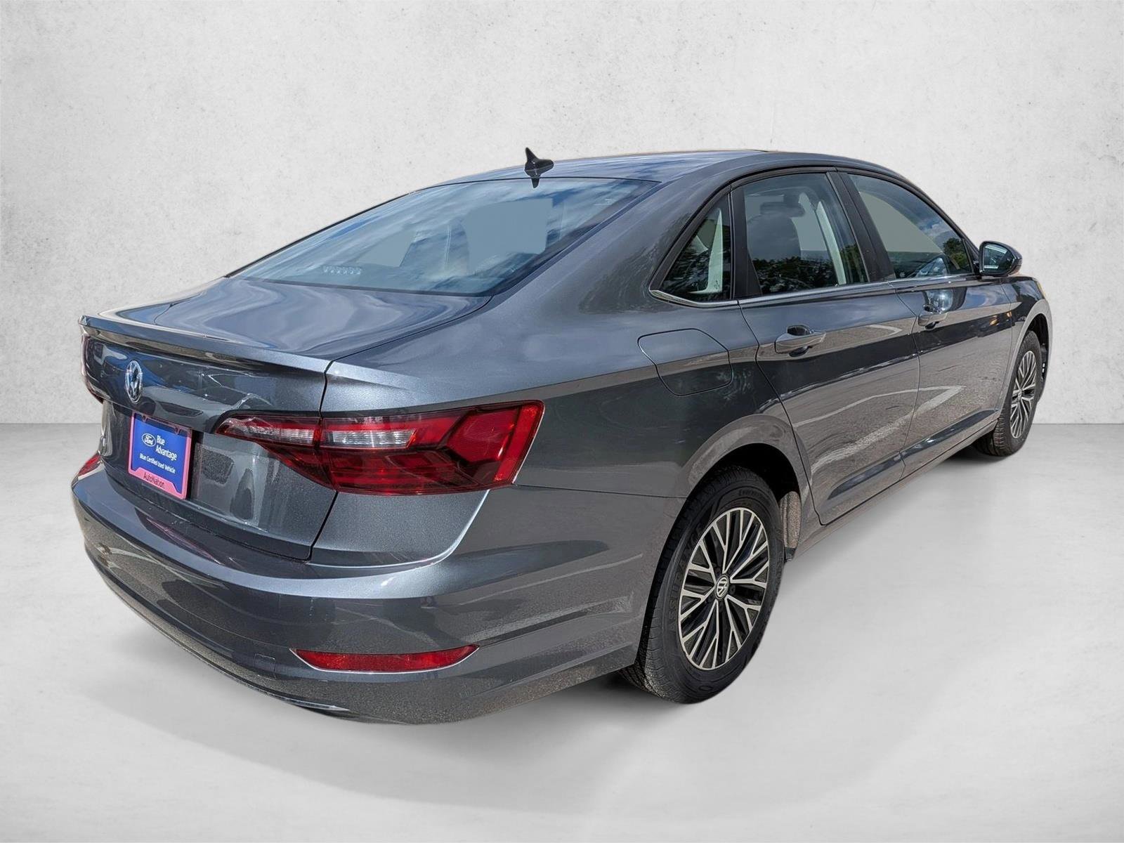 Used 2020 Volkswagen Jetta SE w/ SE Cold Weather Package FWD image 5