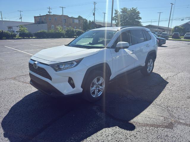 Used 2020 Toyota RAV4 XLE AWD/4WD image 4