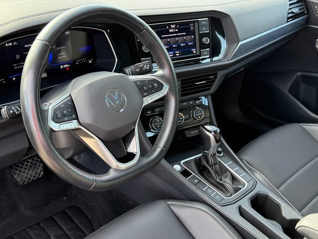 Used 2024 Volkswagen Jetta SE w/ Panoramic Sunroof Package FWD image 18
