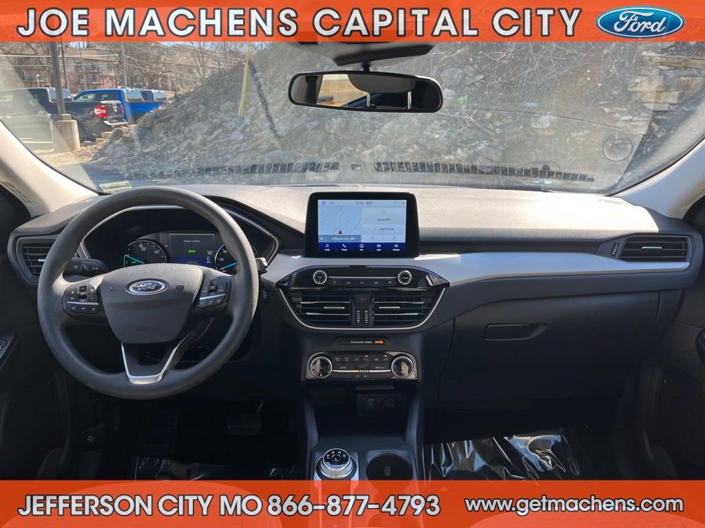 Certified 2022 Ford Escape SE image 12