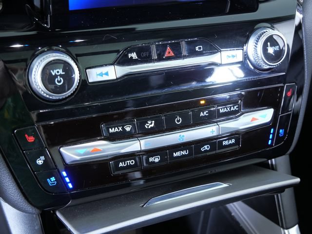 Certified 2023 Ford Explorer Limited w/ Limited Technology Package AWD/4WD image 23