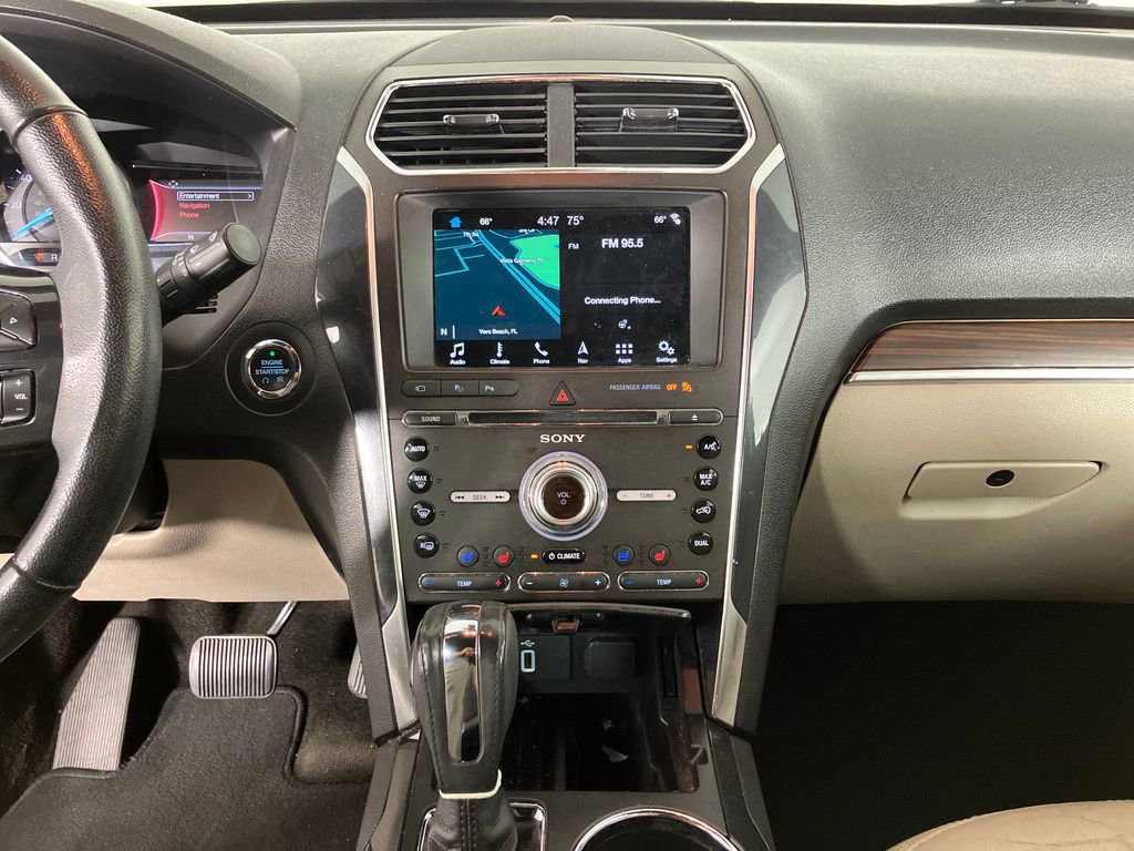 Certified 2018 Ford Explorer Limited w/ Equipment Group 301A image 28