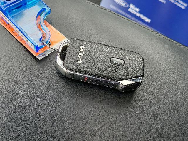 Used 2022 Kia Telluride S AWD/4WD image 19