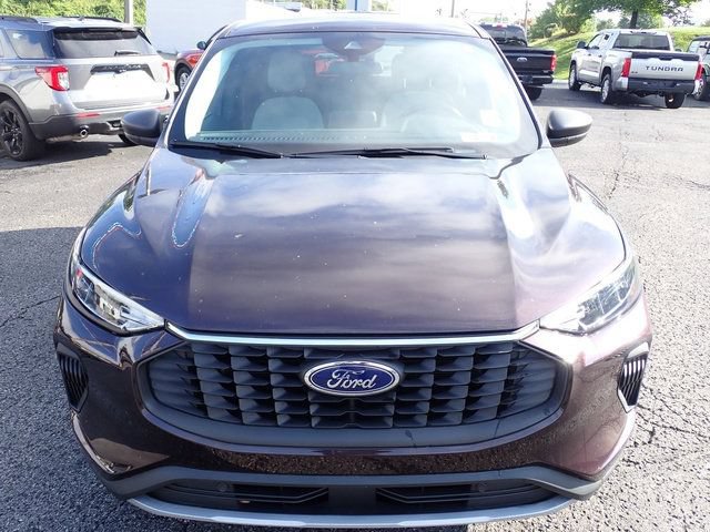 Certified 2023 Ford Escape Active AWD/4WD image 9