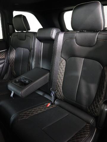 Used 2025 Jeep Grand Cherokee Summit AWD/4WD image 11