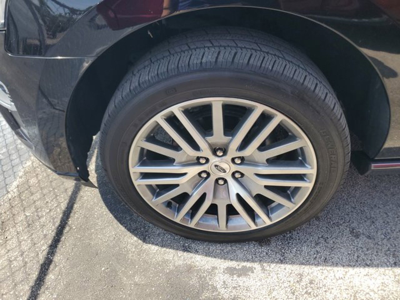 Certified 2024 Ford Expedition Max Platinum RWD image 5