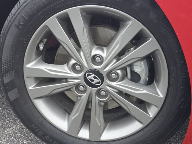 Used 2018 Hyundai Elantra SEL w/ Cargo Package FWD image 7