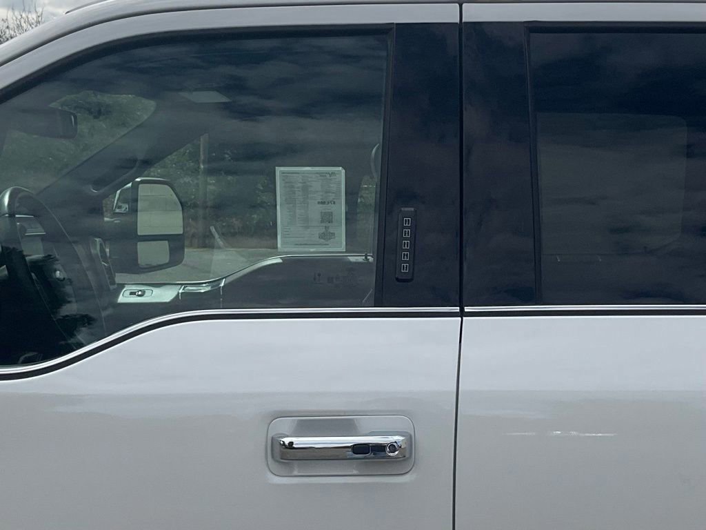 Certified 2022 Ford F350 Platinum w/ FX4 Off-Road Package image 25
