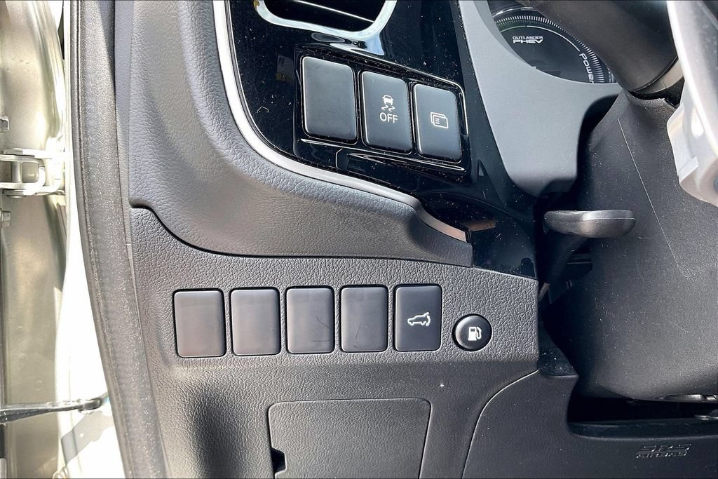 Used 2019 Mitsubishi Outlander SEL AWD/4WD image 37