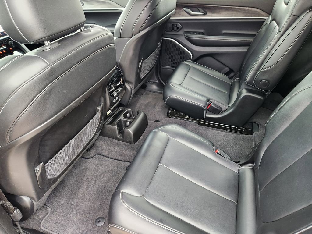 Used 2021 Jeep Grand Cherokee L Limited RWD image 33