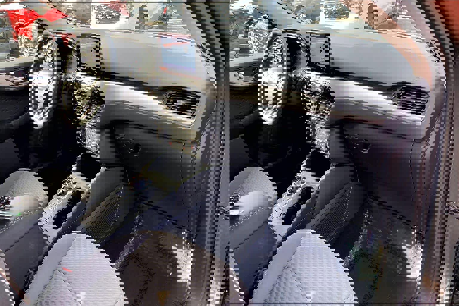 Certified 2020 Ford Escape SE image 16