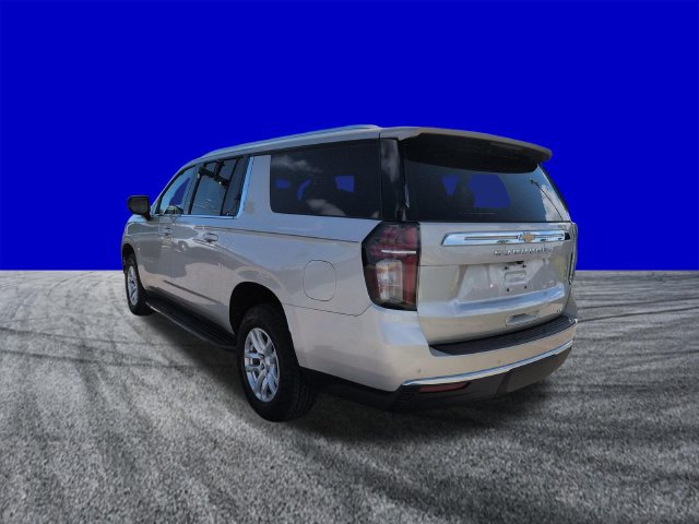Used 2023 Chevrolet Suburban LT AWD/4WD image 6