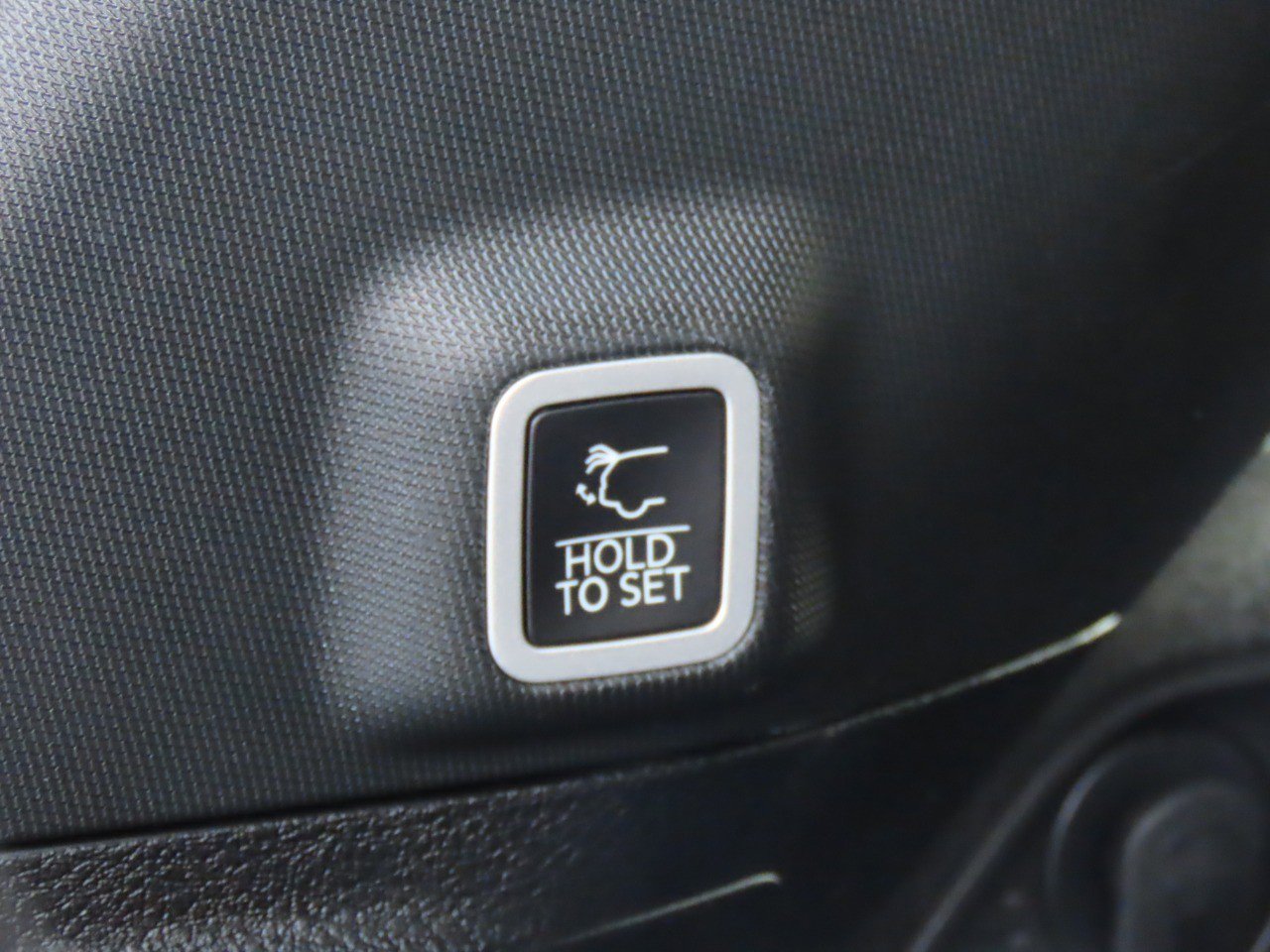 Used 2022 Jeep Grand Cherokee Limited 4xe w/ Luxury Tech Group II image 13