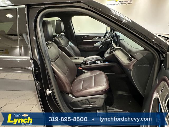 Certified 2025 Ford Explorer Platinum AWD/4WD image 12