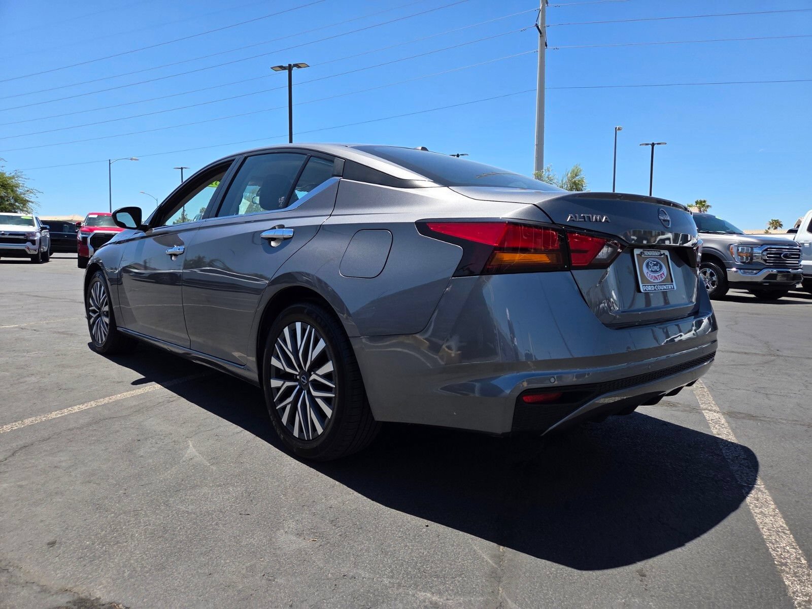 Used 2024 Nissan Altima 2.5 SV FWD image 4