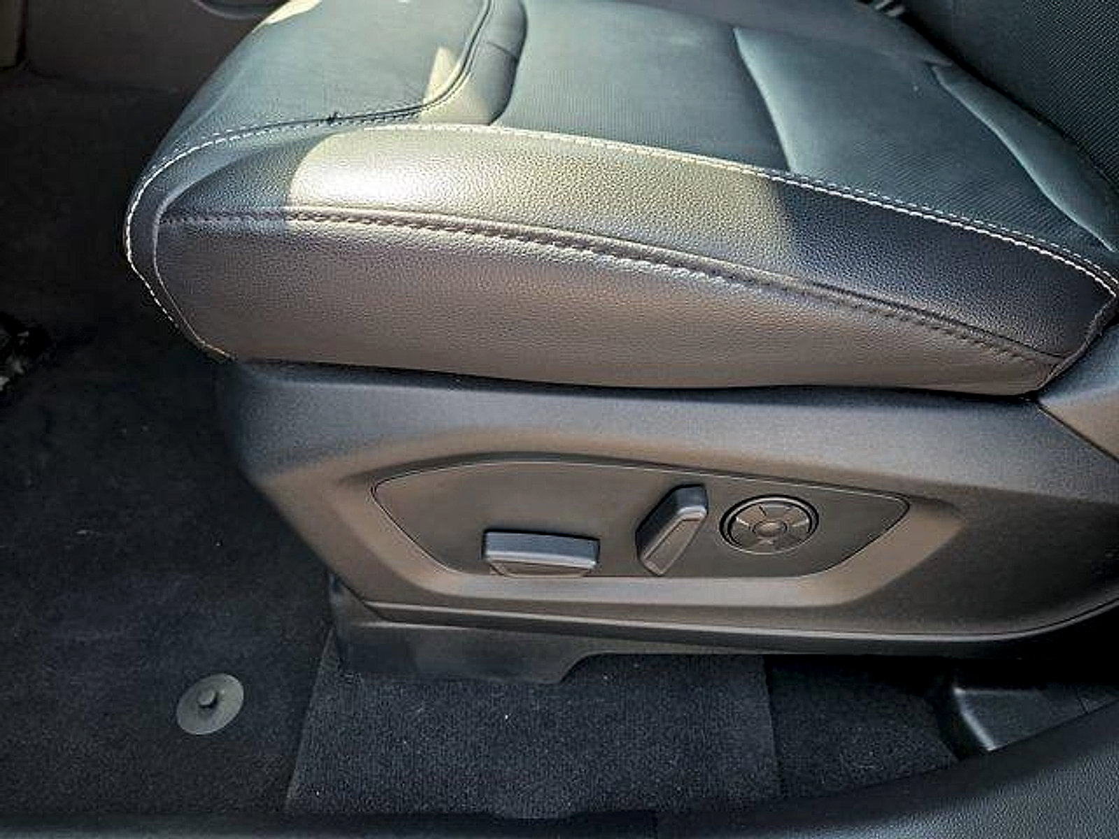 Certified 2022 Ford Explorer ST w/ Equipment Group 401A AWD/4WD image 12