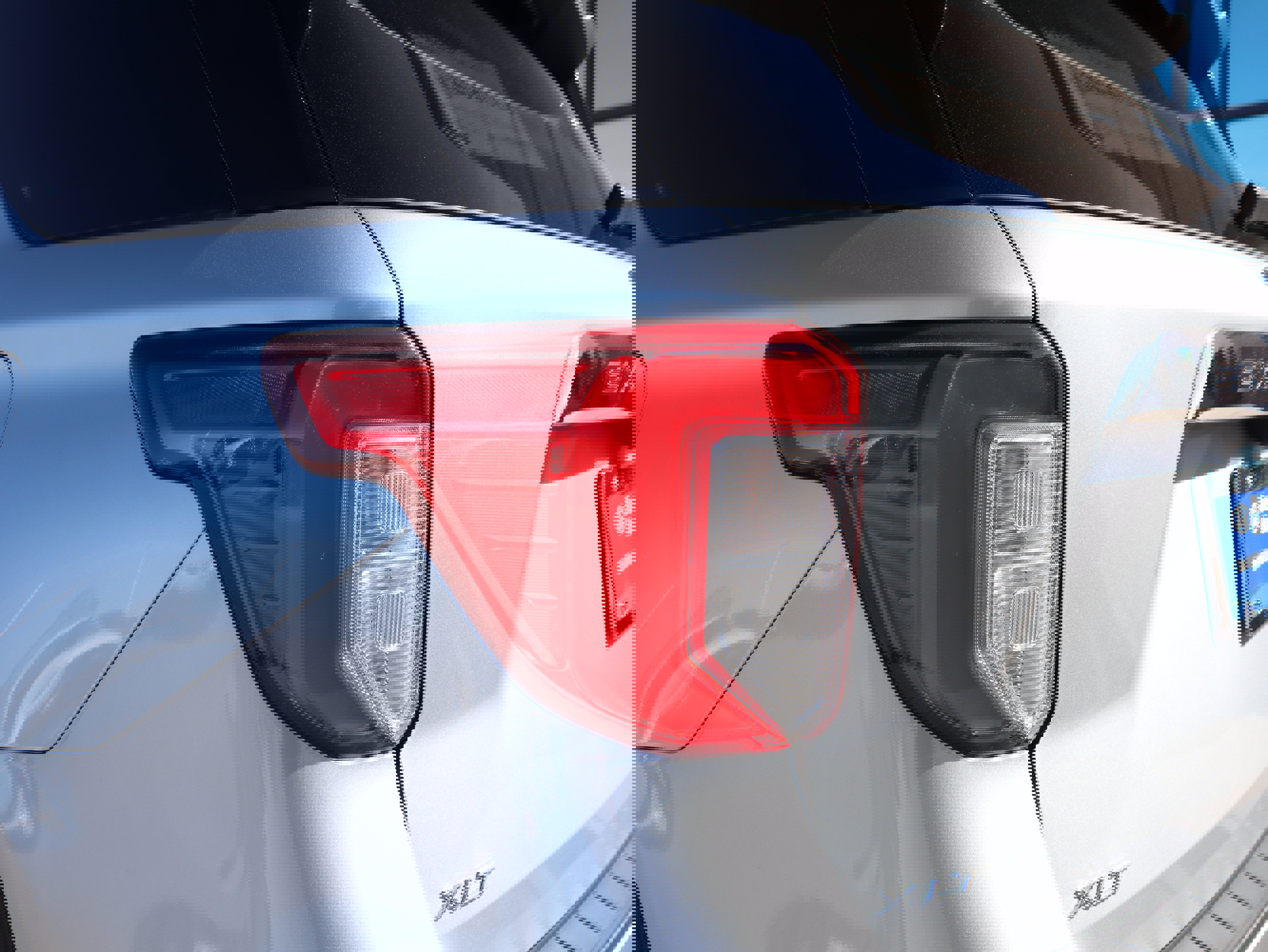 Certified 2023 Ford Explorer XLT w/ Equipment Group 202A image 18