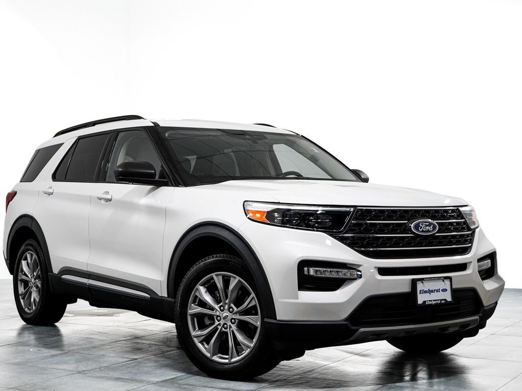 Certified 2023 Ford Explorer XLT w/ Equipment Group 202A AWD/4WD image 1