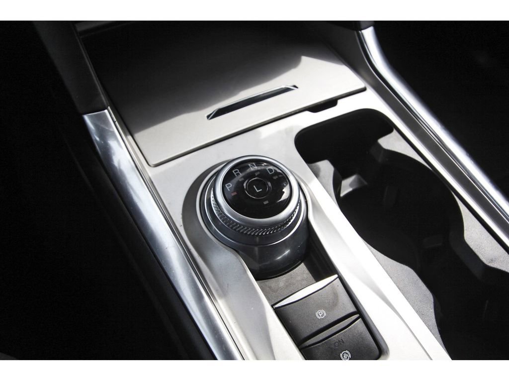 Certified 2022 Ford Explorer XLT w/ Equipment Group 202A image 26