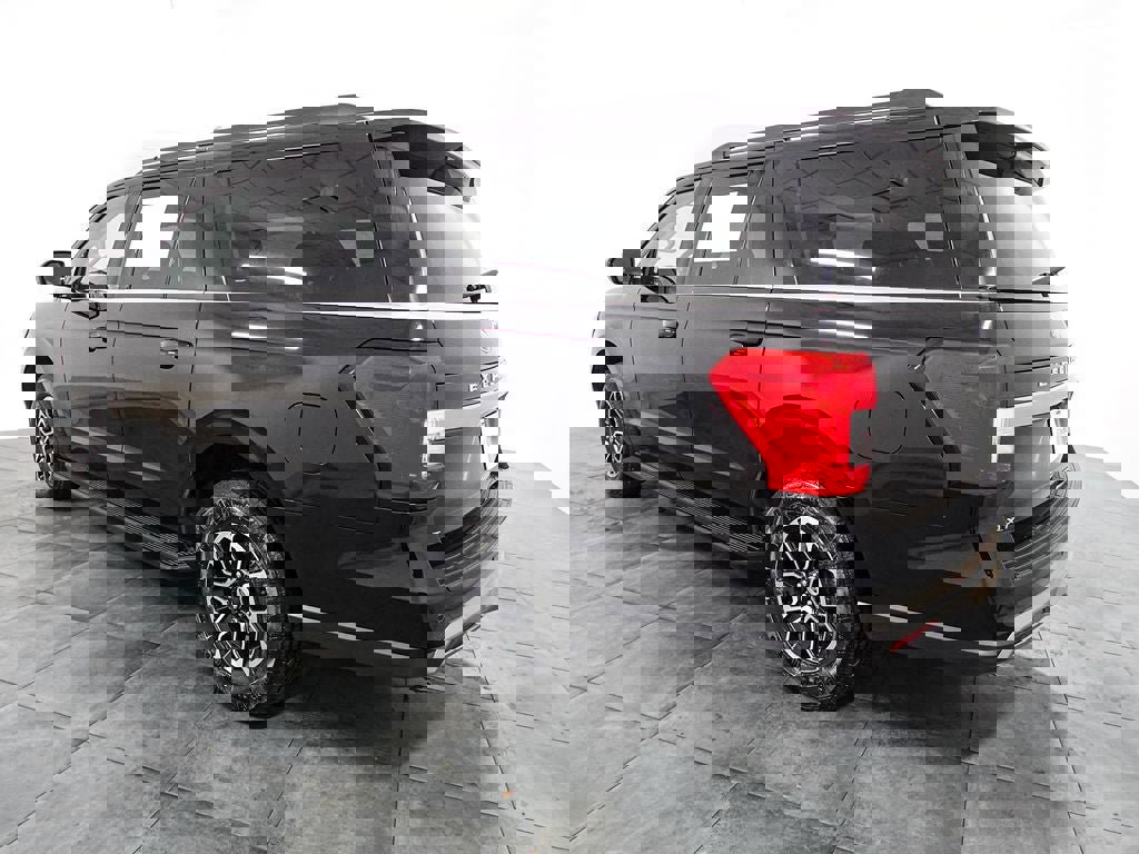 Certified 2024 Ford Expedition Max XLT image 2