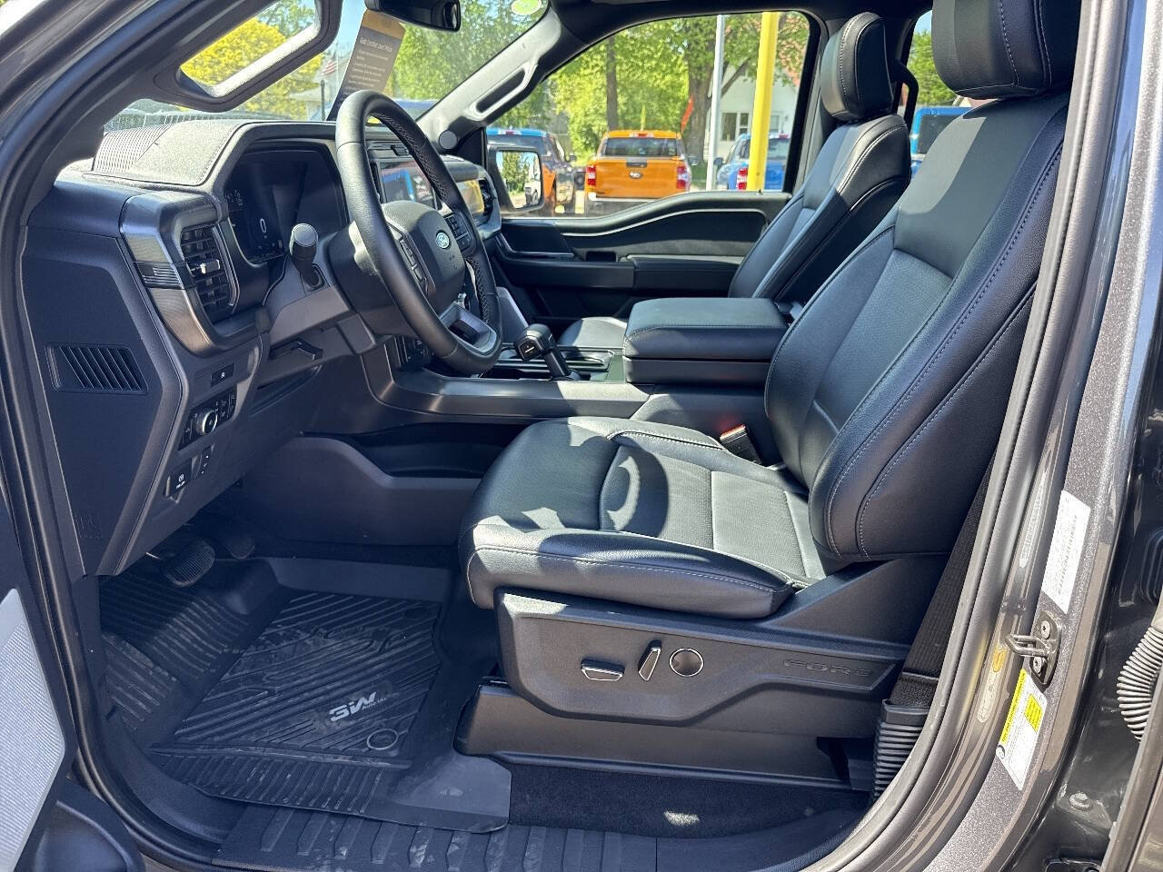 Certified 2025 Ford F150 Lariat w/ Equipment Group 502A High AWD/4WD image 27