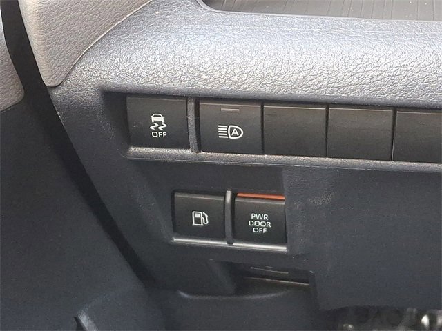 Used 2021 Toyota Sienna LE image 25