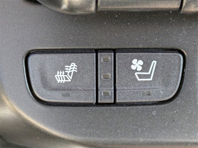 Used 2022 GMC Canyon Denali w/ Denali Black Edition Package image 22