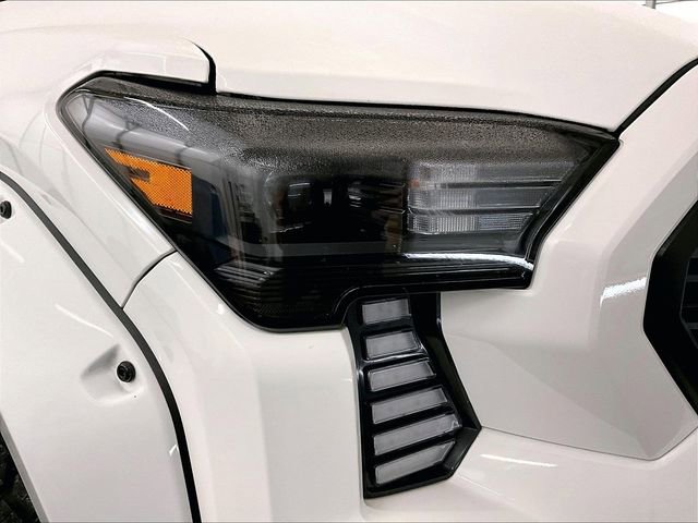 Used 2024 Toyota Tacoma TRD Off-Road w/ TRD Off Road Upgrade Package AWD/4WD image 27