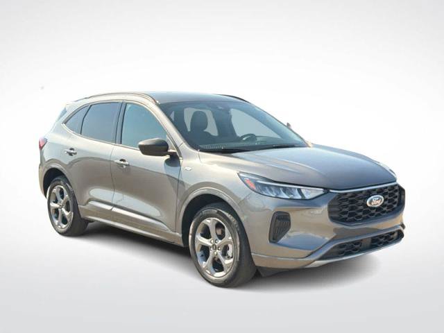 Certified 2024 Ford Escape ST-Line w/ Tech Pack #1 AWD/4WD image 2