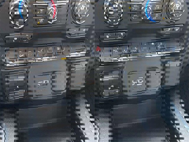 Used 2020 Chevrolet Silverado 1500 RST image 28