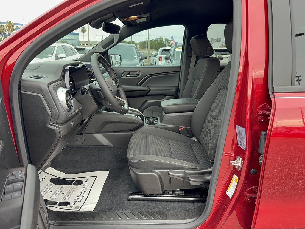 Used 2024 Chevrolet Colorado LT RWD image 11