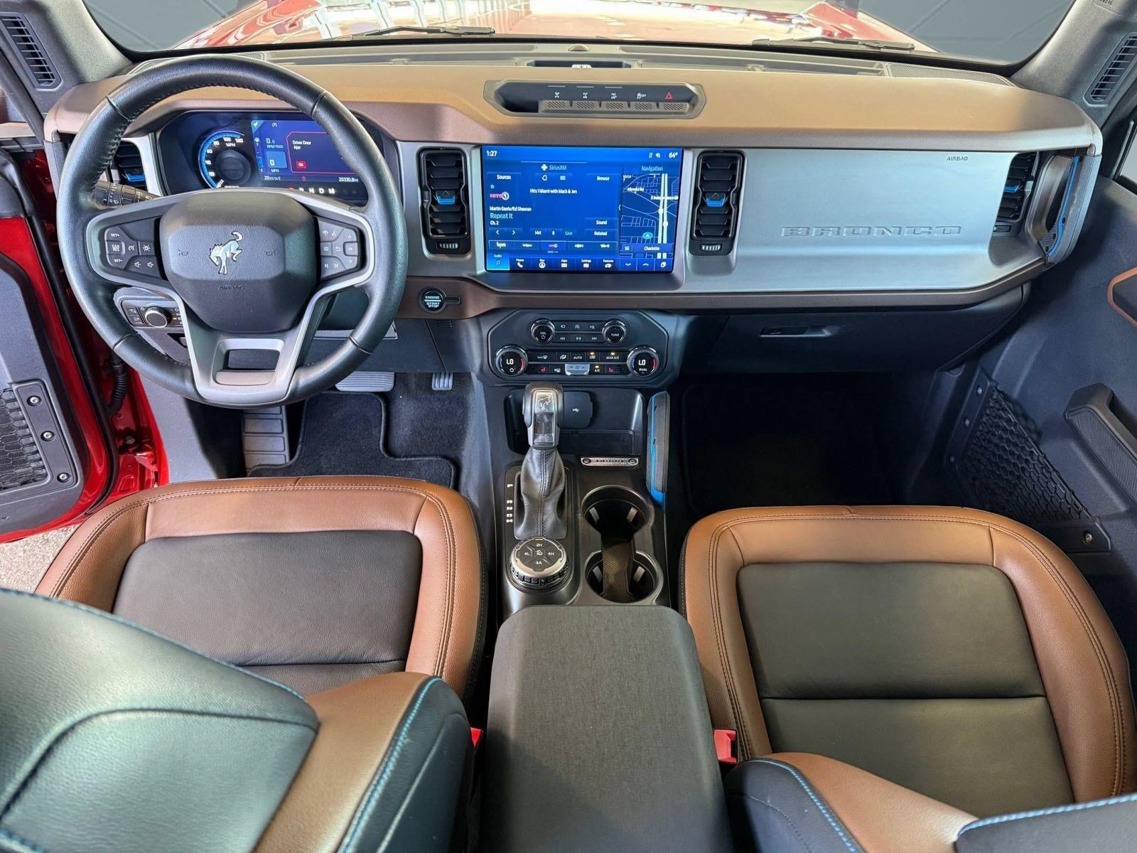 Certified 2023 Ford Bronco Outer Banks w/ Sasquatch Package AWD/4WD image 16