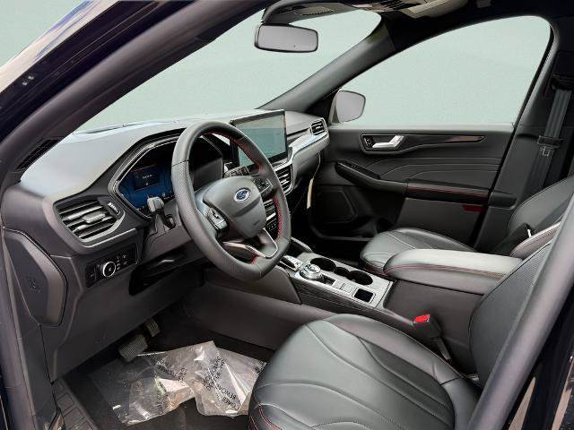 Certified 2025 Ford Escape ST-Line Elite w/ Premium Technology Package AWD/4WD image 4