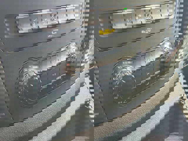 Used 2019 Mercedes-Benz Metris image 19