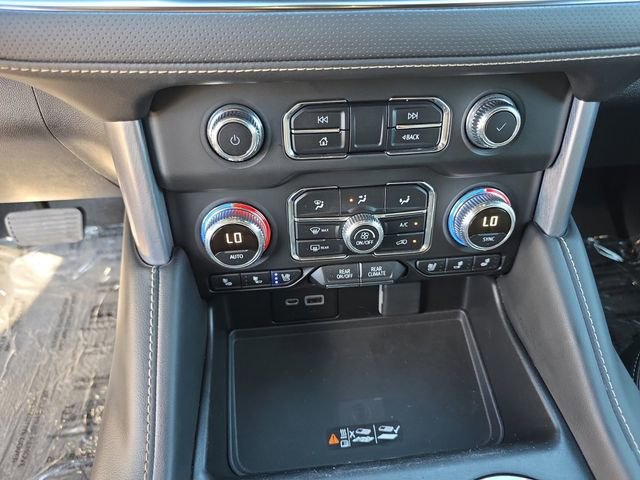 Used 2022 GMC Yukon SLT w/ SLT Luxury Package image 6