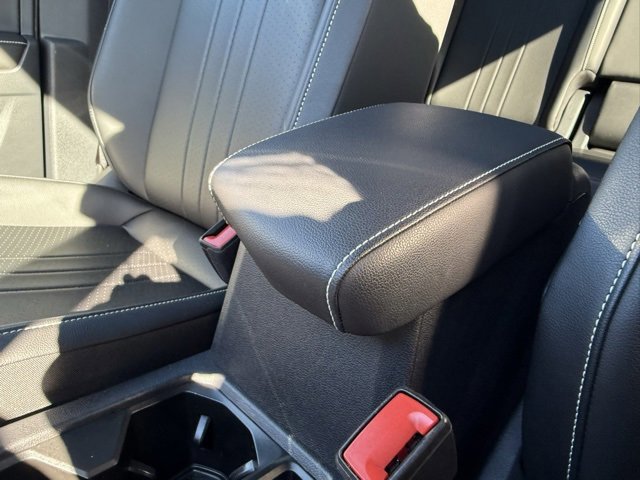 Used 2024 Volkswagen Tiguan SE R-Line image 18